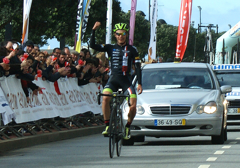 Matti Manninen vinner efter ensam utbrytning -